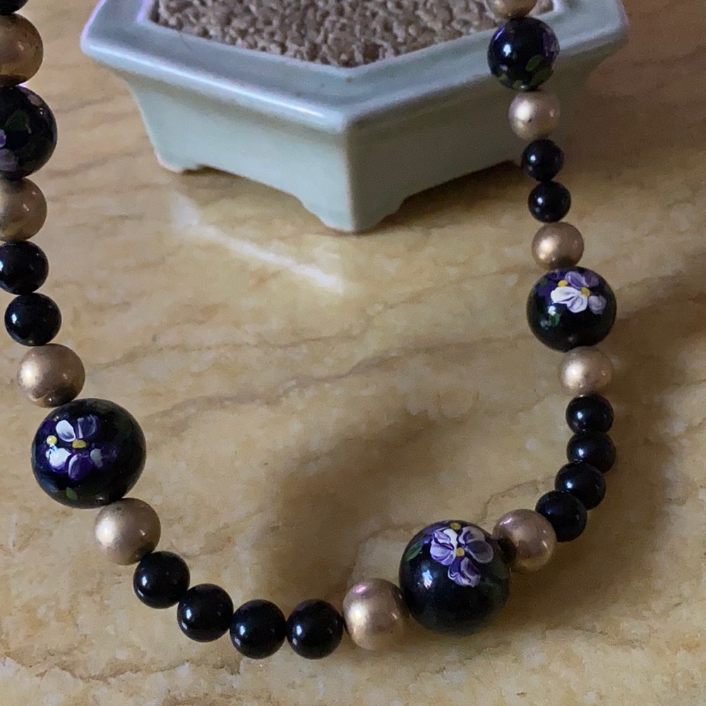 Vintage Asian beads hand paint necklace